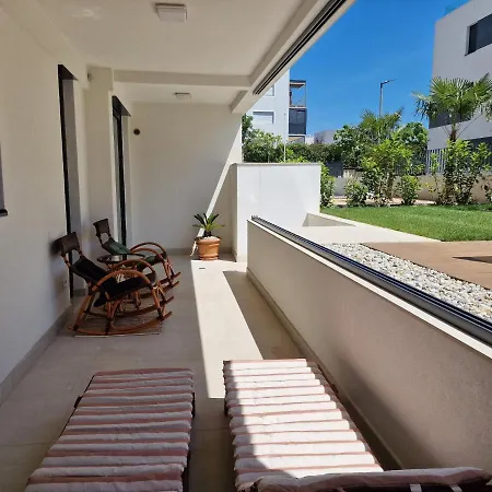 Zlata, With Patio And Garden *