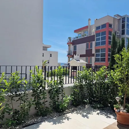 Apartment Zlata, With Patio And Garden *