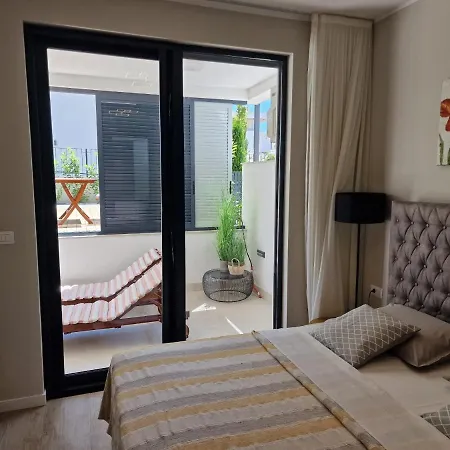 Zlata, With Patio And Garden *